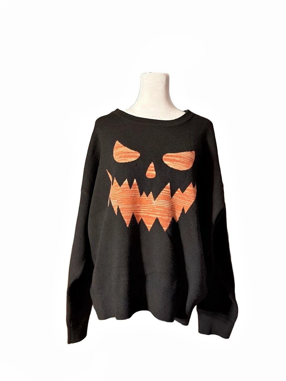 Torrid Luxe Cozy Crew Pullover Sweater Jack-o'-lantern design